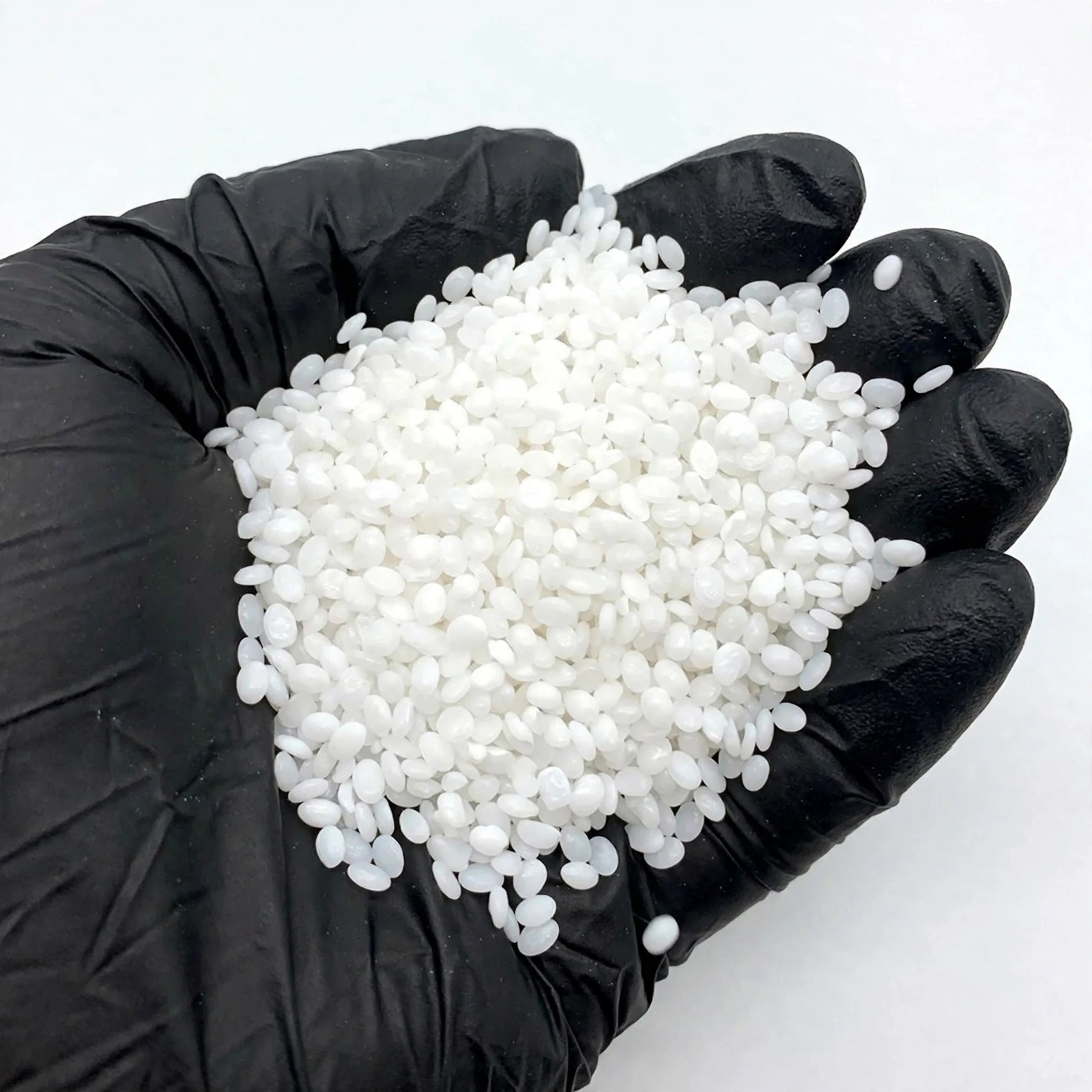 gloved_hand_granules
